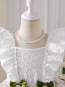 SHEIN Glamorique Kids 年轻女孩优雅象牙色提花喇叭袖连衣裙，绿色收腰设计，修身粉色花卉网纱泡泡裙派对礼服 - 白色 - 查看 1