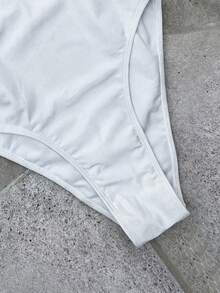 Swim Chiccia Costume da bagno intero elegante per donna in tessuto tinta unita con decorazione in metallo, design per vacanze - Bianco - Visualizzare 4