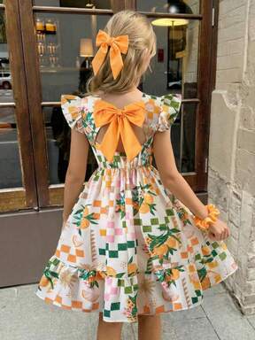 Girls' Dress With Refreshing Orange Fruit & Plaid Print, Energetic Design. Cute Bow Tie Back, Flutter Sleeves & Ruffle Hem Add Sweet Details. Soft Fabric, A-Line Silhouette, Relaxed Fit, Suitable For Daily Wear And Party Occasions, Showcasing Vibrant Teenage Vibe.