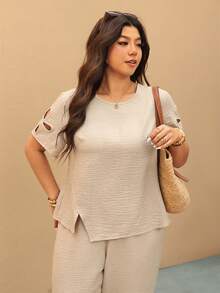 Elaquor Bộ đồ 2 mảnh cỡ lớn, màu trơn, cổ tròn, vai rớt, tay ngắn, dáng rộng, xẻ tà, chất liệu có họa tiết. - Màu be - Xem 5