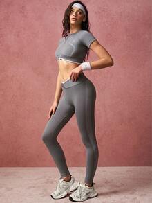 VARSIVA Grey Summer Athleisure Gym Women's Fitness Two-Piece Set,Seamless Short-Sleeved Top & V-Waistband Leggings For Yoga,Pilates,Running,Street Casual Chic - Multicolor - View 13