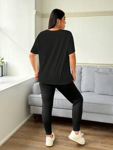 Enliva 2 pièces/set Ensemble t-shirt et legging imprimé lettre grande taille, tenues d'été pour femmes, ensemble deux pièces pour femmes, pour forme de corps en pomme et arrondie - Noir - Voir 5