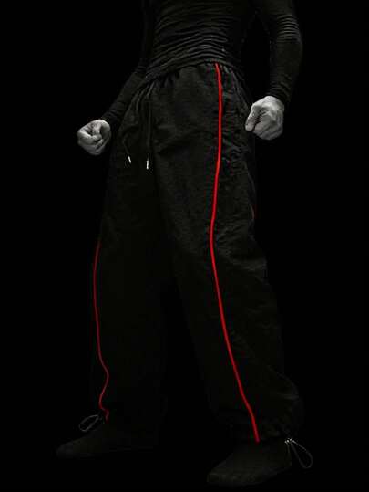 RISE LYT 男士黑色七分运动裤，红色滚边和拉链细节，防风裤，男士运动裤，尼龙裤，降落伞裤，运动裤