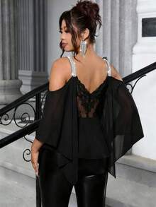 SHEIN Clasi 大码女式黑色薄纱蕾丝肩带露背半透明上衣 黑色优雅上衣 黑色肩带上衣 黑色蕾丝派对上衣 女式薄纱黑色上衣 黑色露肩上衣 - 黑色 - 查看 3