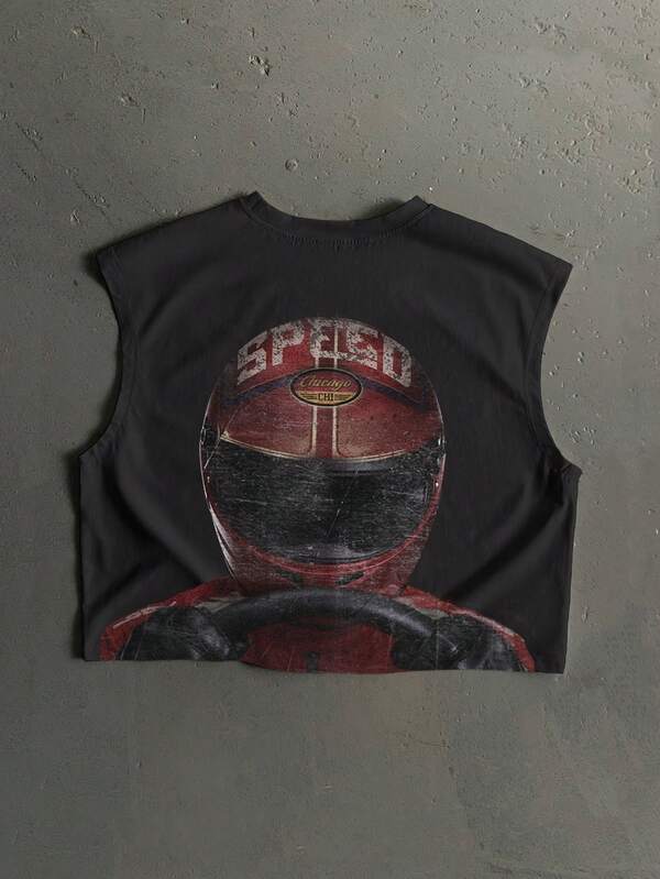 StoneGrade F1赛车手头盔印花休闲短款宽松背心，时尚街头风男士服饰，适合约会、派对，情侣礼物送给男友