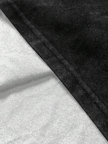 Manfinity EMRG 男士休闲圆领短袖T恤，印有字母和自由女神像图案 - 彩色 - 查看 4