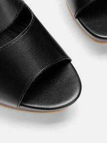 女士黑色粗高跟防水台露趾镂空凉鞋 - 黑色 - 查看 10