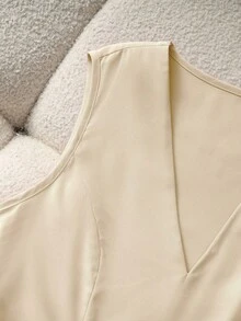 Franclia 优雅时尚新款收腰V领无袖A字红色连衣裙（女款） - 卡其色 - 查看 7