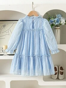 SHEIN Vintaside Kids Đầm công chúa hai lớp thanh lịch cho bé gái, cổ bèo nhún, tay áo cánh hoa, thêu jacquard, thích hợp cho kỳ nghỉ, du lịch, tiệc tùng. - Màu xanh lam - Xem 3