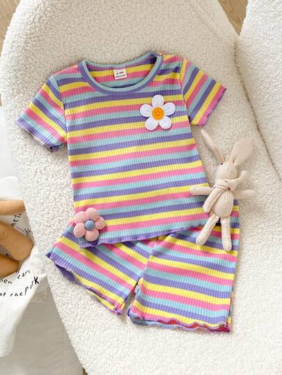 SHEIN Playful Pals Toddler Girls' Spring/Summer Knit Short Sleeve Top And Shorts 2-Piece Set, Adorable Embroidered Floral Striped Short Sleeve T-Shirt With Matching Shorts, Suitable For Casual, Outdoor, Party Wear