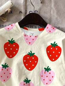 Camiseta de niña preadolescente con estampado de fresa colorido y dulce, con vibra de vacaciones, informal y cómoda, adecuada para primavera/verano, uso diario, vuelta al colegio, a juego con hermanas, vacaciones, Día de San Valentín - Multicolor - Ver 4