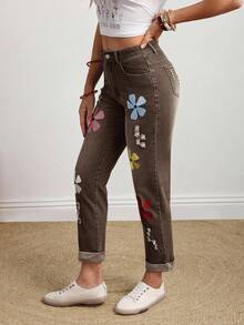 EMERY ROSE Celana Jeans Denim Kasual Ukuran Besar dengan Motif Bunga Bordir dan Tampilan Usang - Coffee Brown - View 4