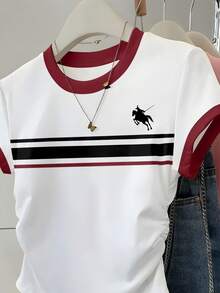 Resyla 热销新款，美式复古学院风酒红色Polo印花女式短袖T恤，青春靓丽的减龄好物，春夏百搭时尚。 - 彩色 - 查看 3