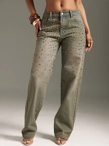 Women's Casual Everyday Wear Jeans With Pockets And Button Embellishments - Medium Wash - View 4