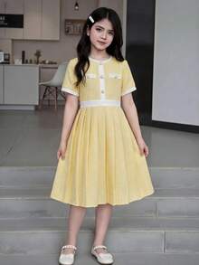 Elladie kids 女童夏季新款黄白拼接腰身半开领褶裥下摆圆领短袖连衣裙，简约百搭甜美度假及日常通勤优雅连衣裙 - 黃色 - 查看 4