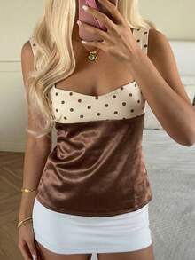 CovetEZ 2026新款女士甜美休闲派对亮面缎面棕色波点撞色拼接露背系带吊带衫 - 彩色 - 查看 4