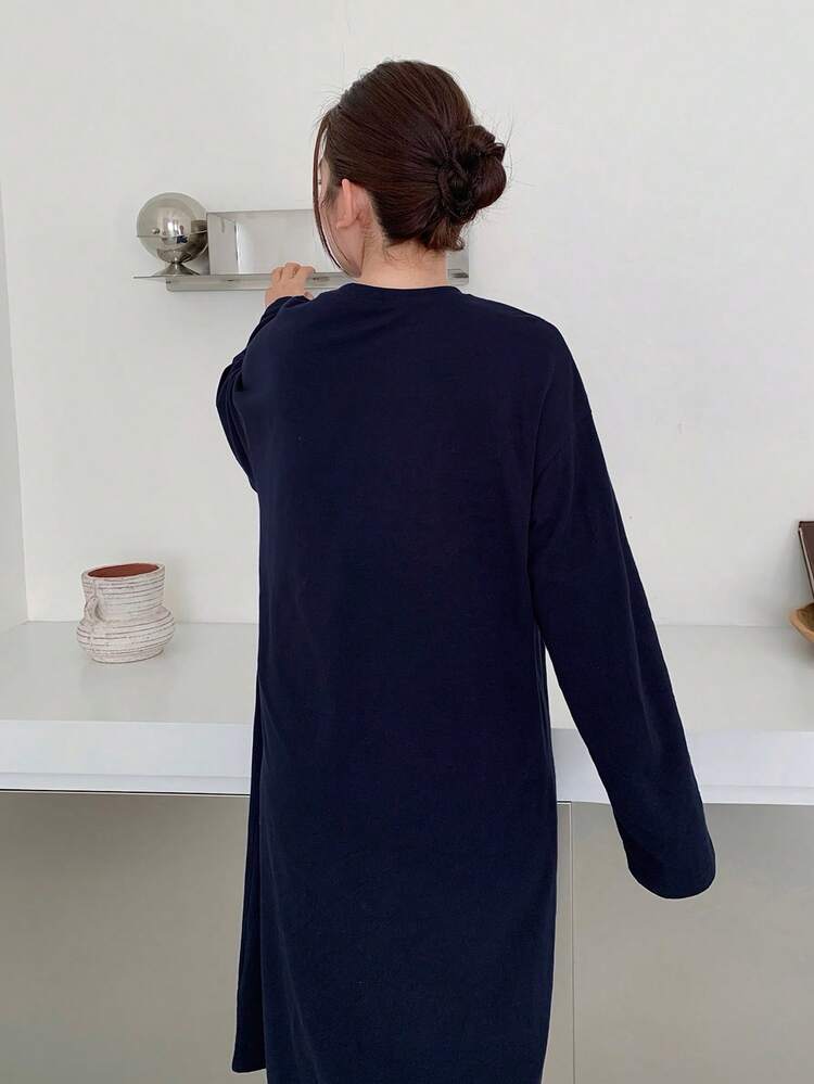 Dazy Plus Plus Size Women Slogan & Cartoon Print Round Neck Drop Shoulder Long Sleeve Casual Nightgown