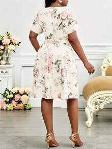 SHEIN Lady 大码优雅印花连衣裙，夏季 - 彩色 - 查看 5