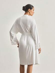 Ocili 女士撞色蕾丝落肩长袖优雅睡袍 - 白色 - 查看 3