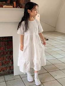 Dazy Kids 少女夏季新款寬鬆休閒度假風純色鏤空刺繡中長洋裝陽光裙 - 白色 - 查看 5