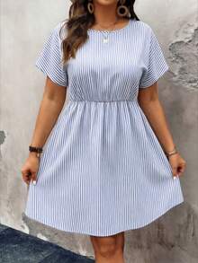 SHEIN LUNE Đầm dáng rộng cổ tròn tay ngắn, họa tiết retro tối giản, cỡ lớn, phù hợp cho mùa thu/đông, đầm nữ mùa hè, đầm kẻ sọc, đầm ngắn, đầm thường ngày tay ngắn, đầm nữ xanh trắng. - Nhiều màu - Xem 5