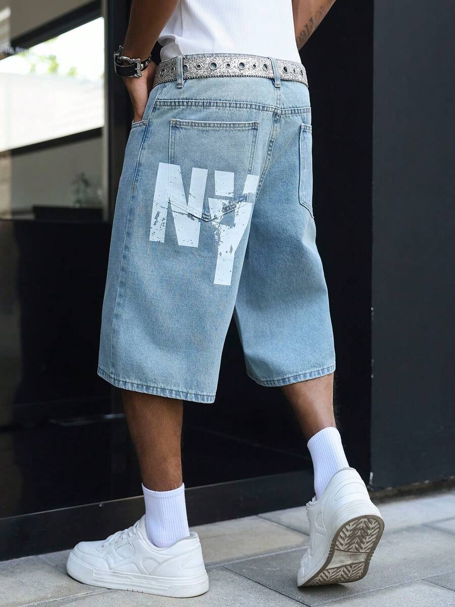 Manfinity EMRG 休闲街头风浅蓝色直筒宽松字母印花牛仔裤，春夏款 - 藍色 - 查看 1