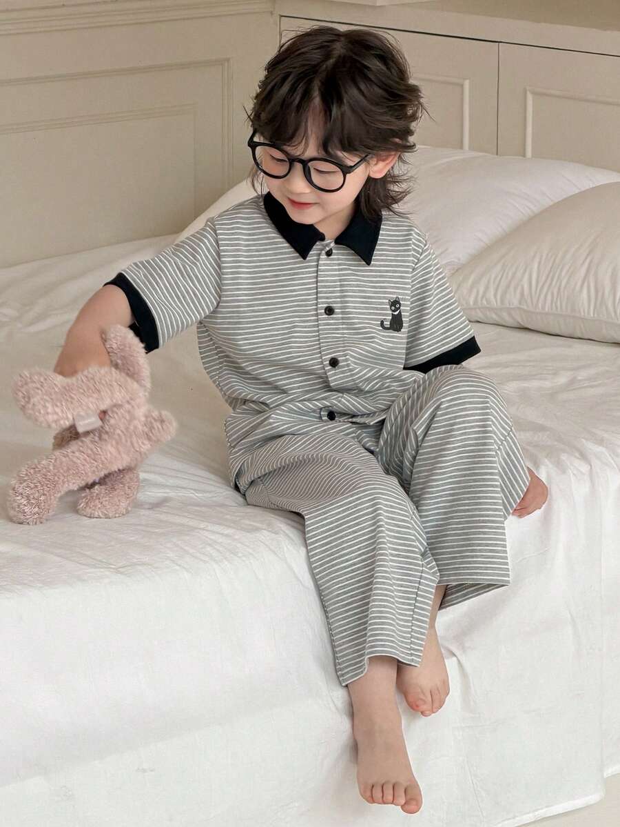 DAZY 男童条纹短袖纽扣上衣和裤子睡衣套装 - 灰色 - 查看 1