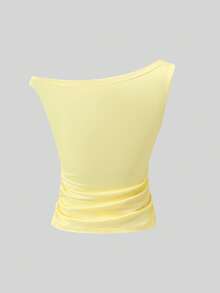 SHEIN Sweetro Áo thun nữ không tay in họa tiết hoa dâm bụt, thiết kế lệch vai, cạp chun xếp ly đơn giản, màu vàng, thích hợp cho mùa xuân/hè. - Màu vàng - Xem 2