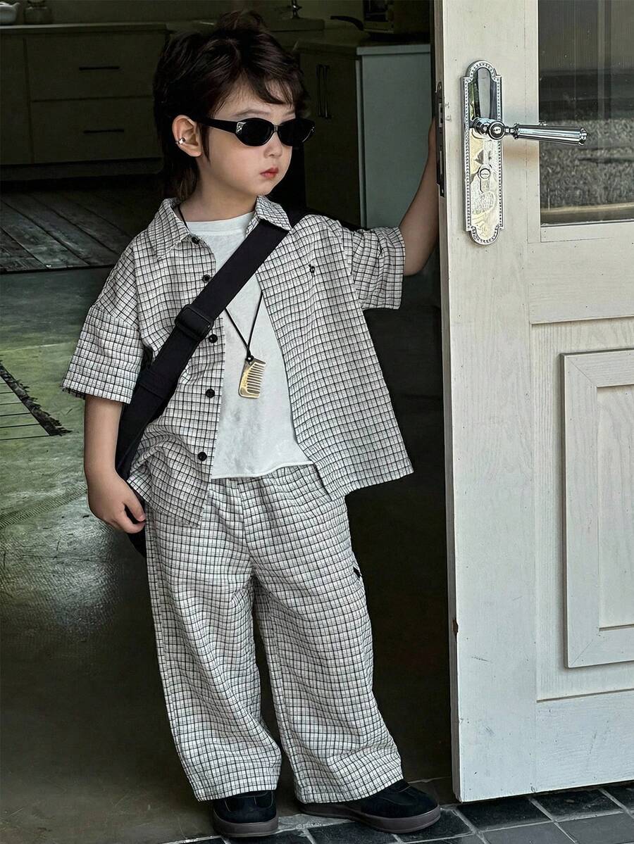 Dazy Kids Conjunto de camisa casual de manga corta con hombros caídos y botones con estampado a cuadros para niños pequeños, verano - Blanco y Negro - Ver 1