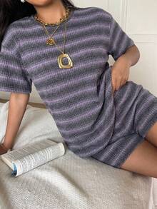 SHEIN EZwear Bộ đồ nữ dệt kim kẻ sọc phong cách thường ngày, Bộ đồ nữ đi nghỉ mát, Bộ đồ hai mảnh nữ, Bộ đồ ngắn nữ, Bộ đồ hai mảnh nữ, Trang phục thường ngày, Bộ đồ hai mảnh phong cách retro cho nữ, Trang phục Zoey, Bộ đồ hai mảnh thư giãn - Bụi tím - Xem 4