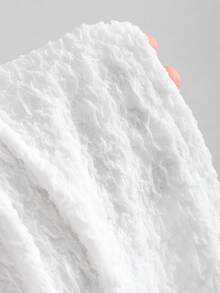 Sweetra 优雅法式纹理白色金属质感露背性感V领紧身连衣裙，精致甜美风格，适合春夏穿着 - 白色 - 查看 6