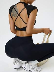 Dewbera Women's Sleeveless Yoga/Outdoor Fitness Backless Criss-Cross Strap Tight T-Shirt - Black - View 5