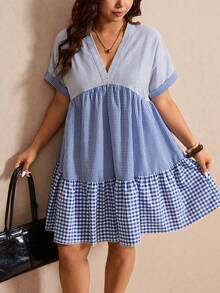 Elaquor 大码V领短袖格子拼接休闲宽松荷叶边下摆夏季连衣裙 女式休闲连衣裙 女式夏季连衣裙 大码方格连衣裙 野餐连衣裙 - 彩色 - 查看 3