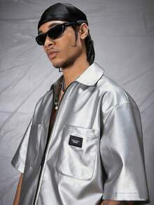 AXEPEAK 男士PU皮革字母刺绣宽松梭织短袖衬衫 - 銀色 - 查看 3