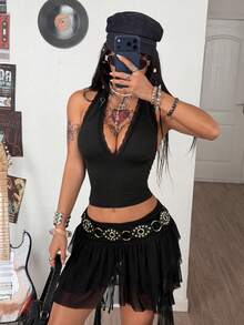 Coolane 女士春夏音乐会穿搭街头风 Y2K 基本款日常休闲撞色蕾丝 V 领露背短款上衣 - 黑色 - 查看 5