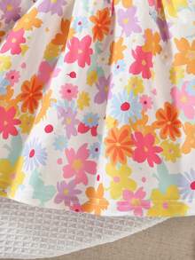 SHEIN Playful Pals 2件組女嬰可愛白色碎花夏季吊帶洋裝 生日派對休閒百搭印花套裝 適合節慶戶外度假春季 - 紫色 - 查看 4