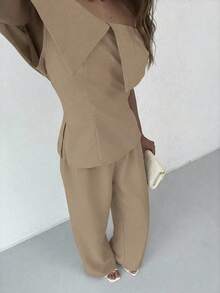 Aloruh 夏季優雅卡其色女款兩件套，露肩短版上衣配側開衩與高腰寬腿長褲，極簡早午餐上班穿搭 - 駝色 - 查看 7