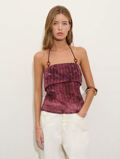 Nöista Top halter con correas de anillos de carey en tela de rayas de peplum teñida. Perfecto para noches de fiesta, fiestas y looks con capas. Perfecto para noches de fiesta, vacaciones y uso diario, festivales, días de vacaciones, fiestas de verano, citas nocturnas o tardes de vacaciones, atuendo diario, vacaciones, primavera, festival de música, festival de música, día de playa.