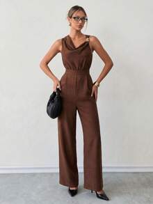 Ritzy Row 女士优雅咖啡色深V领金属扣装饰收腰无袖阔腿连体裤 - 咖啡棕 - 查看 3