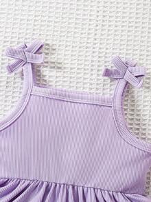 SHEIN Playful Pals 2件組女嬰可愛白色碎花夏季吊帶洋裝 生日派對休閒百搭印花套裝 適合節慶戶外度假春季 - 紫色 - 查看 3