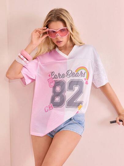 SHEIN X Care Bears Áo thun nữ cổ chữ V in hình hoạt hình.