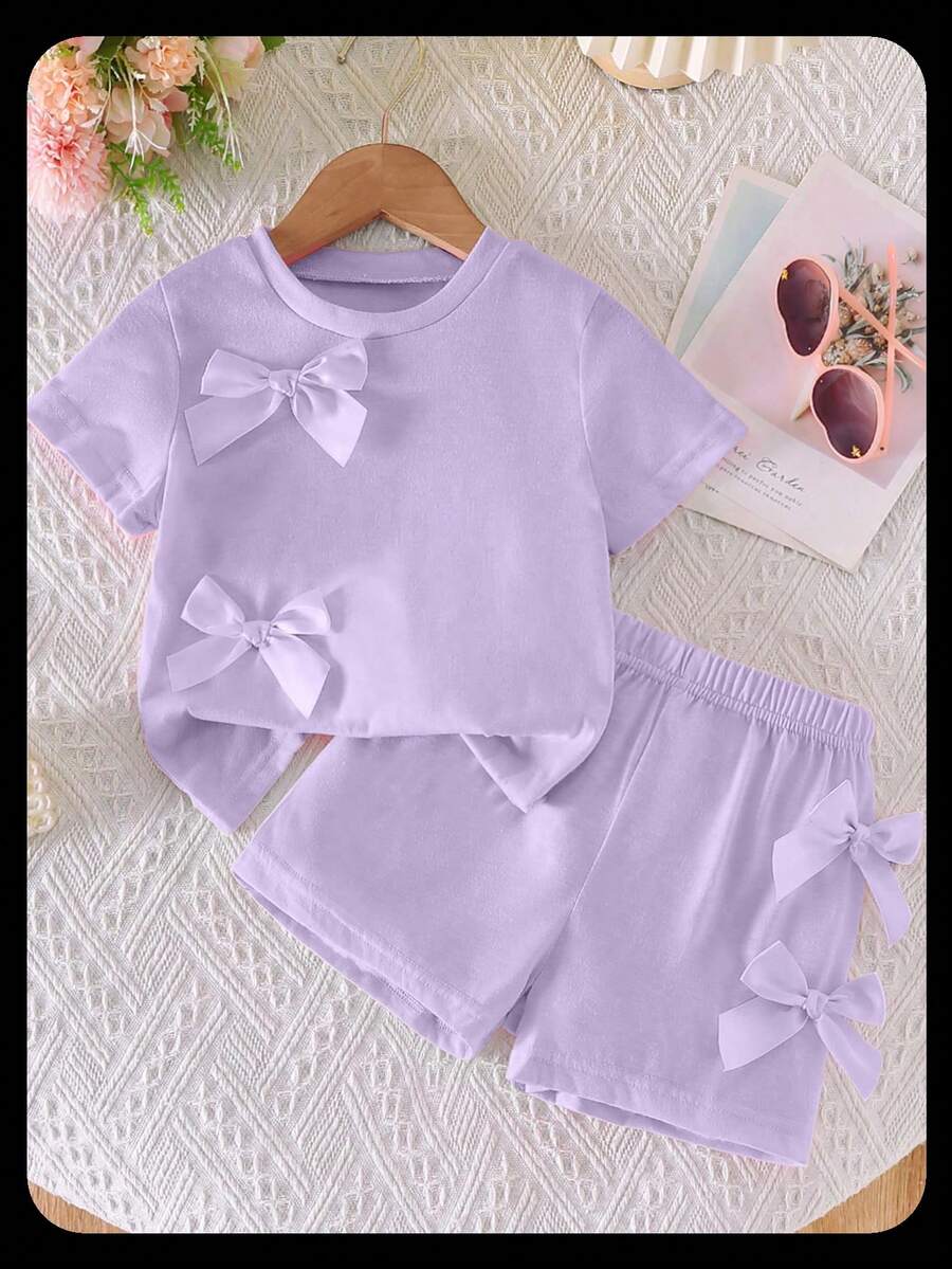 SHEIN 2 件装年轻女孩休闲甜美日常穿着圆领短袖蝴蝶结装饰 T 恤和松紧腰短裤套装 - 紫色 - 查看 1
