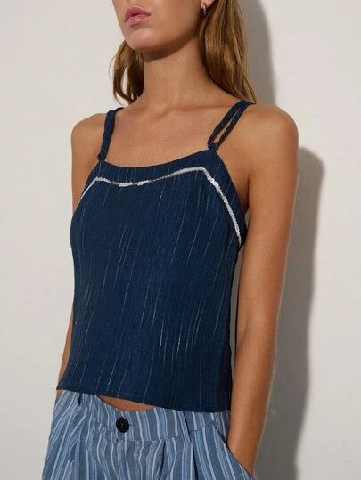 Nöista Áo kiểu rộng màu xanh dương với dây đeo đôi và chi tiết đính sequin ở đường viền cổ, chất liệu vải sợi bóng. Thích hợp cho mùa hè, mùa xuân, kỳ nghỉ, lễ hội, du lịch.