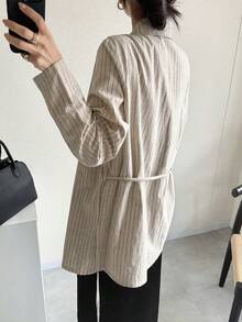 FRIFUL Áo khoác vest nữ cổ bẻ dáng rộng, eo thoải mái, chất liệu vải kẻ sọc, kiểu dáng thường ngày. - Màu be - Xem 4
