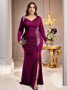 Coutiva Đầm dạ hội cỡ lớn màu đen thanh lịch, tay dài, cổ chữ V, xẻ tà bên hông, đính đá lấp lánh. - Màu đỏ tím - Xem 4