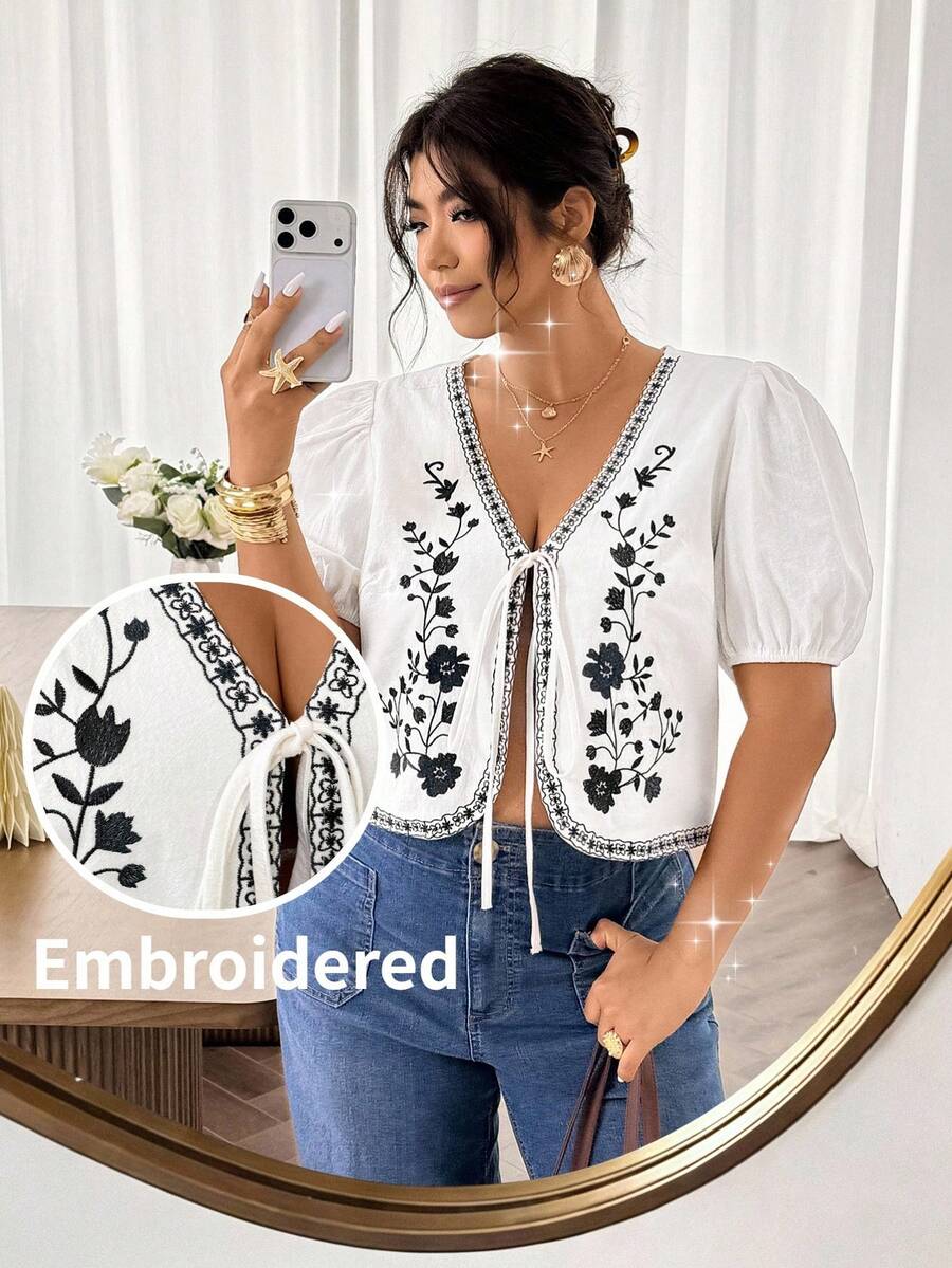 SHEIN Frenchy 大码休闲刺绣花瓣袖系带衬衫 - 白色 - 查看 1