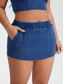 SHEIN CURVE+ 大码夏季休闲修身牛仔短裤，适合夏季嘉年华、通勤、度假、毕业典礼等场合，时尚百搭，Y2K风格，可爱街头风，适合派对、婚礼、商务休闲等各种场合。这款大码牛仔短裙采用弹性腰带和内置短裤设计，穿着舒适，适合夏季和春季穿着，高弹力面料。 - 藍色 - 查看 7