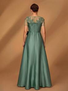 Serin 优雅奢华浪漫浅绿色网纱拼接缎面褶皱奢华串珠贴花短袖蝴蝶结A字裙摆连衣裙，适合晚宴、单身派对、约会、度假、舞会、音乐节、婚礼、新娘母亲礼服 - 綠色 - 查看 2