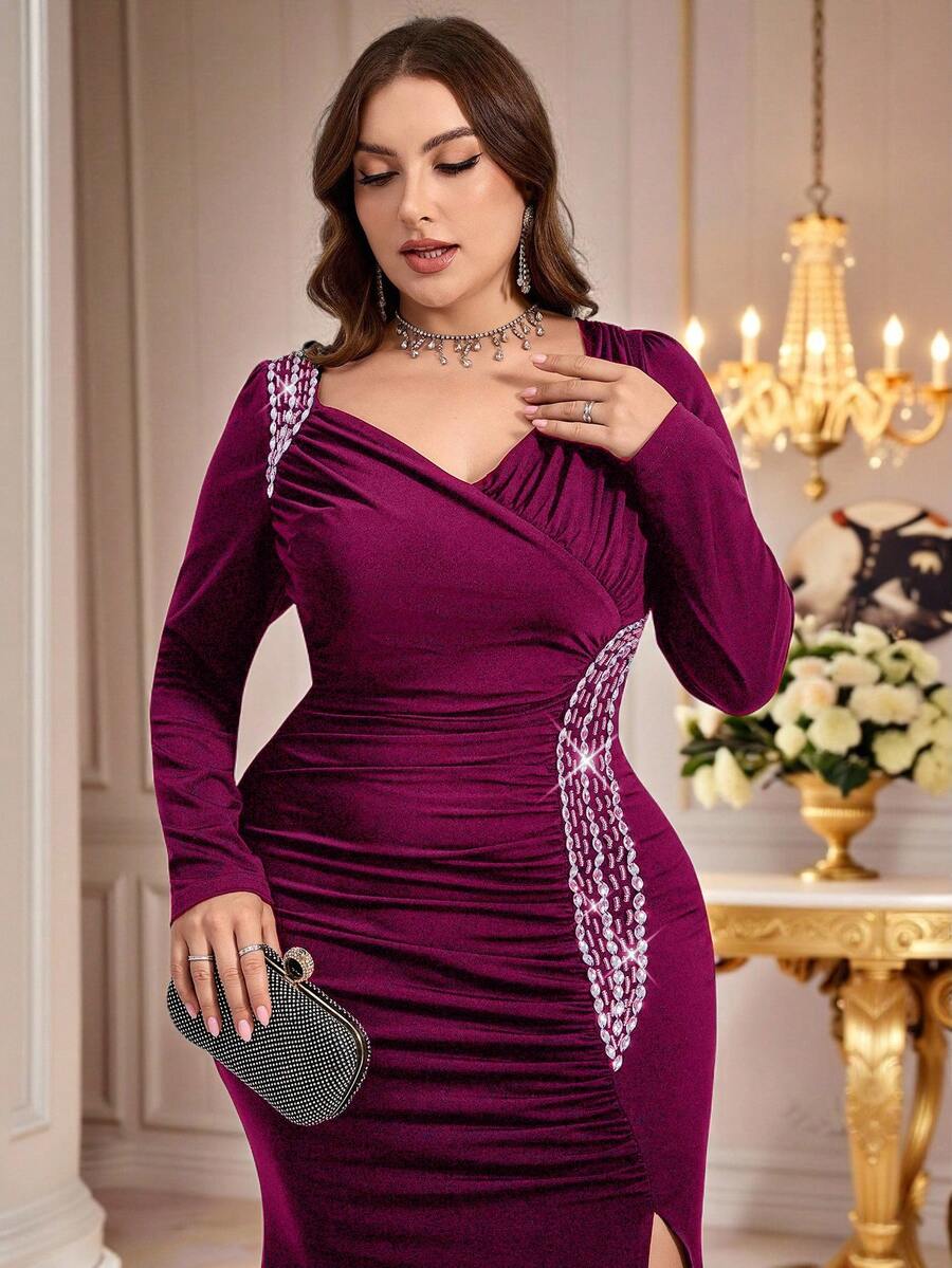 Coutiva Vestido de noche elegante de manga larga con cuello en V, abertura lateral y decoración de diamantes para tallas grandes - Rojo violeta - Ver 1
