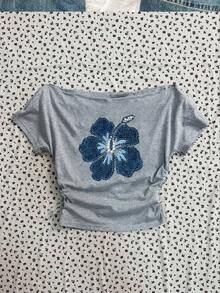 SHEIN Attitoon Plus Size Women's Casual Waist Ruched Off-Shoulder Hibiscus Floral Print Fitted Short Sleeve T-Shirt, Comfortable For Summer, Y2K - Grey - View 3